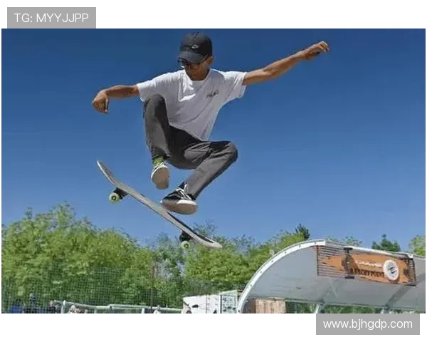 北京极限运动队在滑板精英赛中的耐力表现与技术分析