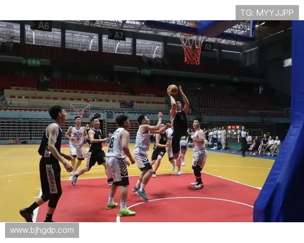 武汉篮球队勇闯奥运赛场逆袭之旅展现拼搏精神与团队力量