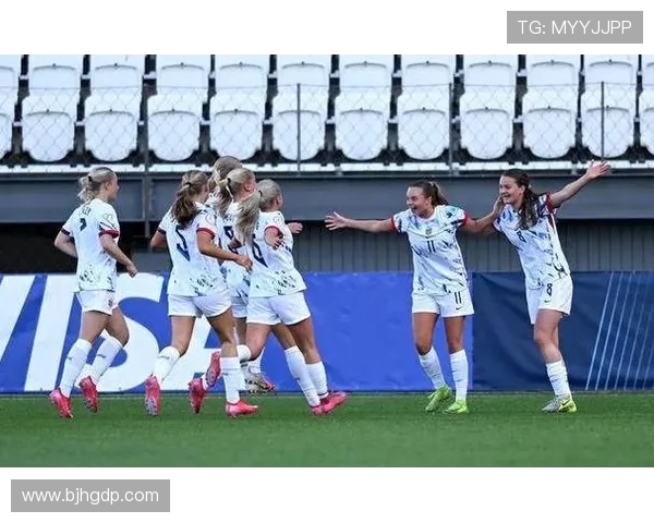 索奥克斯女足迎战巴黎女足争夺欧洲女子足球赛季冠军荣耀