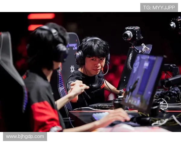 FPX在世界大师赛中的实力展现与战术分析深度解读